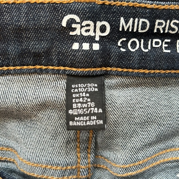 Gap Mid-rise Flare Jeans - Picture 4 of 7